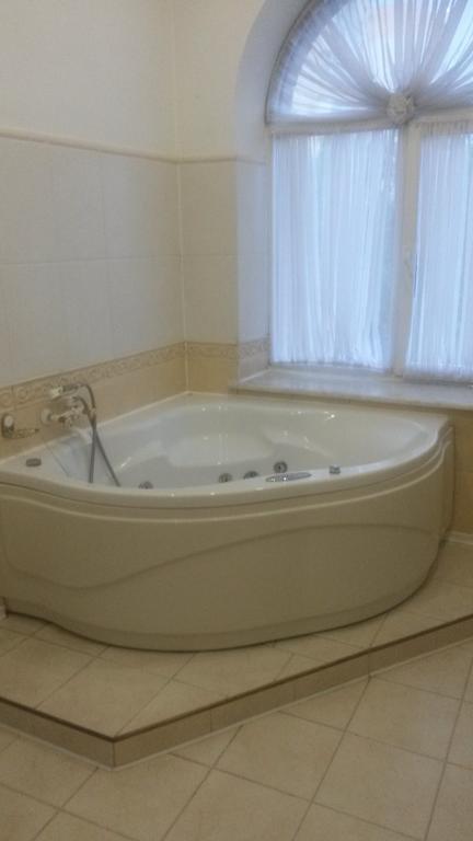 Marlen Hotel Rivne Habitación foto